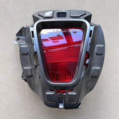CHANGAN CS75 PLUS 車のバックバンパーライト 霧灯 OE番号4116110-CD05 赤色